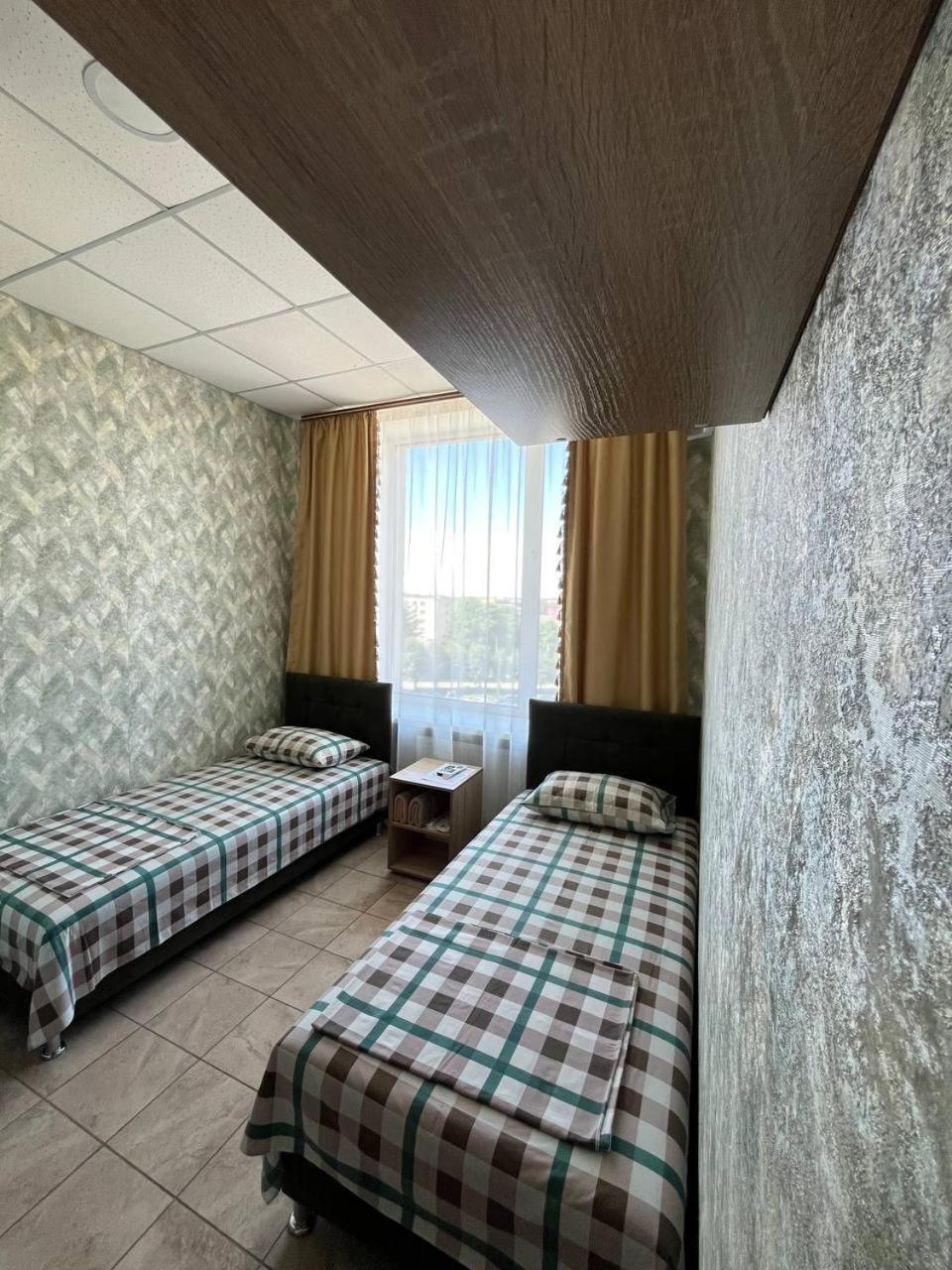 Отель Меридиан Zolotonosha Exterior foto